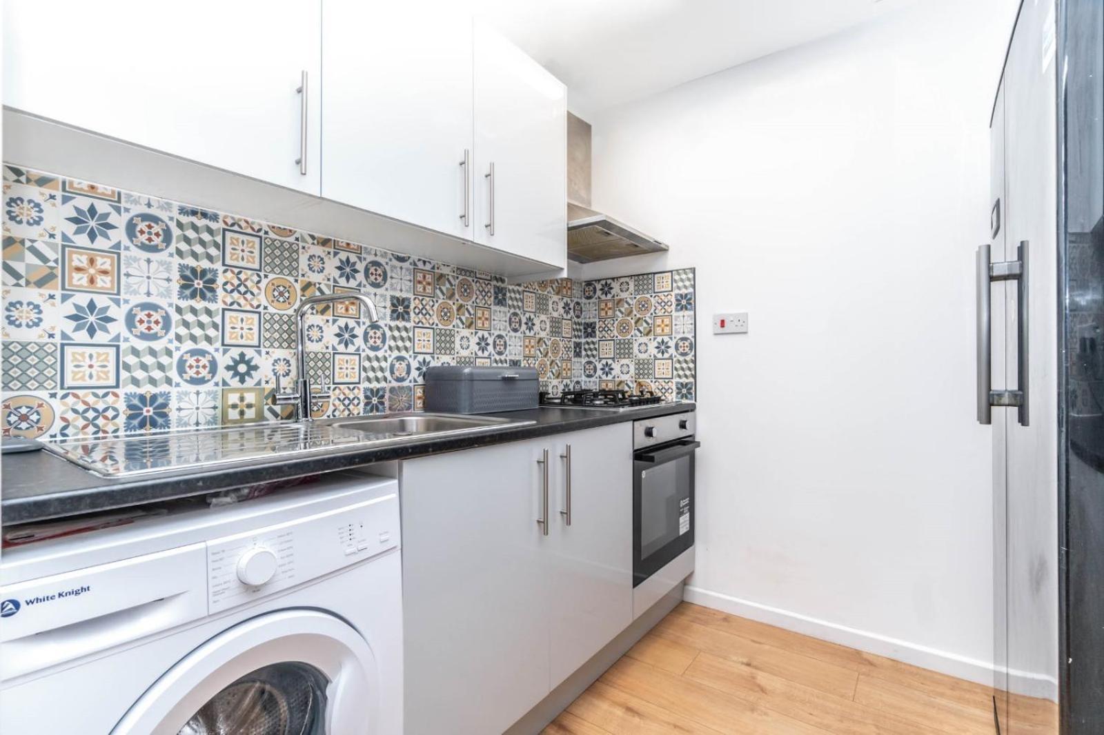 Bright Guest House In Hackney ロンドン エクステリア 写真